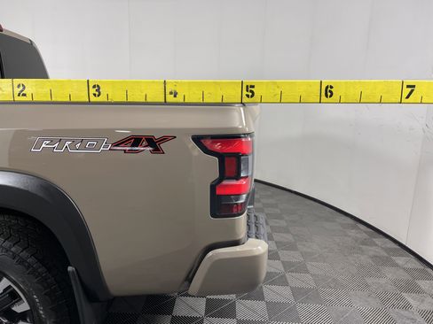 Used 2023 Nissan Frontier PRO-4X w/ Pro Convenience Package image 9