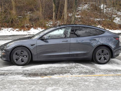 Used 2022 Tesla Model 3 Long Range image 3