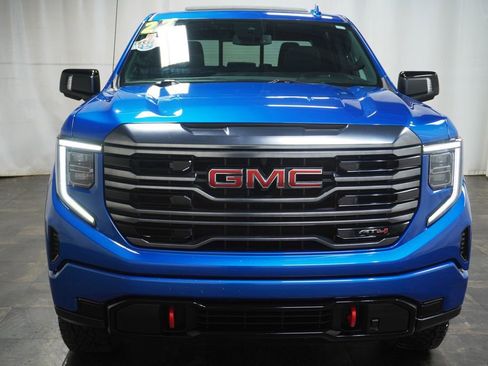 Used 2022 GMC Sierra 1500 AT4 w/ AT4 Preferred Package image 8