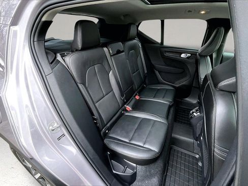 Certified 2026 Volvo XC40 B5 Plus w/ Protection Package Premier image 24