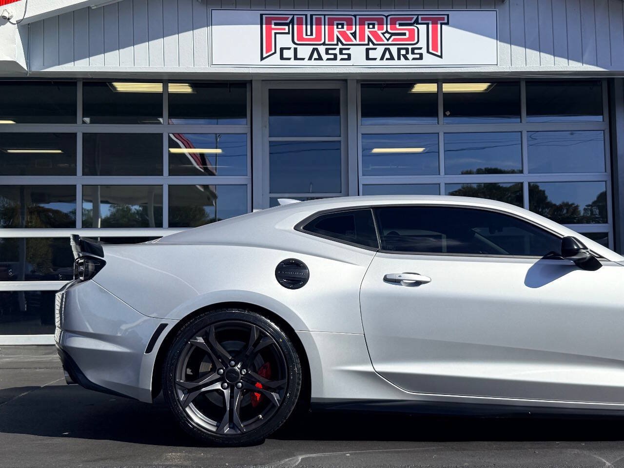 Used 2019 Chevrolet Camaro SS RWD image 10