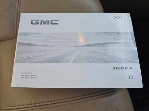 Used 2011 GMC Sierra 3500 SLT w/ SLT Convenience Package image 26