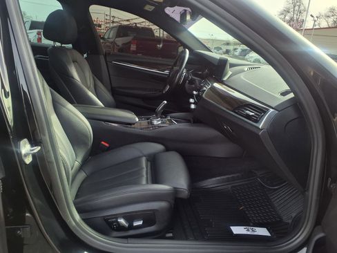 Used 2018 BMW 530i RWD image 18