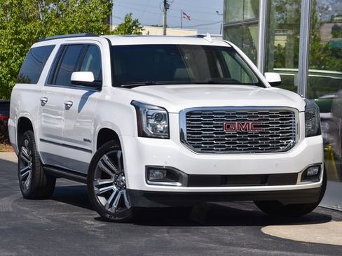 Used 2018 GMC Yukon XL Denali w/ Denali Ultimate Package AWD/4WD image 5