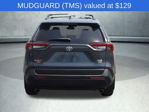 Used 2021 Toyota RAV4 XLE w/ Convenience Package AWD/4WD image 12