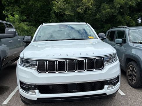 Used 2024 Jeep Wagoneer 2WD w/ Premium Group I image 2