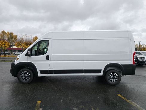 New 2026 RAM ProMaster 3500 w/ Quick Order Package 22G SLT image 7