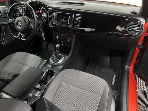 Used 2019 Volkswagen Beetle 2.0T S image 12