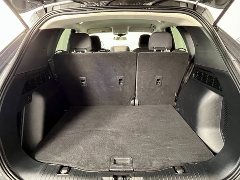 Used 2021 Ford Escape SE image 18