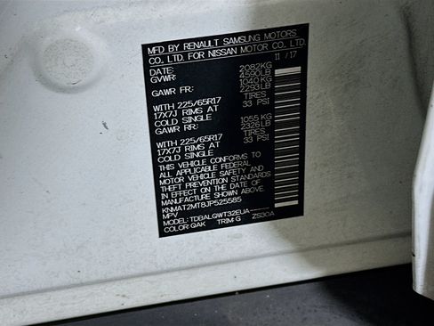 Used 2018 Nissan Rogue SV FWD image 12