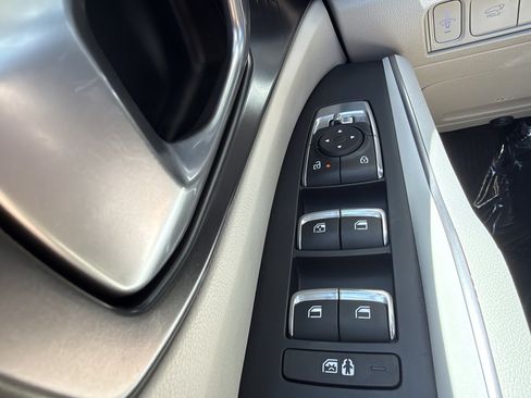 Used 2025 Kia Sorento EX w/ EX Panoramic Sunroof Package FWD image 26