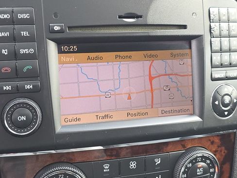 Used 2010 Mercedes-Benz GL 450 4MATIC image 13