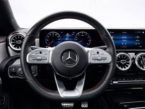 Used 2022 Mercedes-Benz CLA 35 AMG 4MATIC image 30