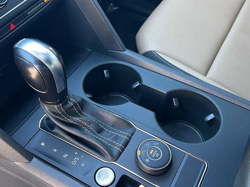 Used 2021 Volkswagen Atlas Cross Sport SE image 13