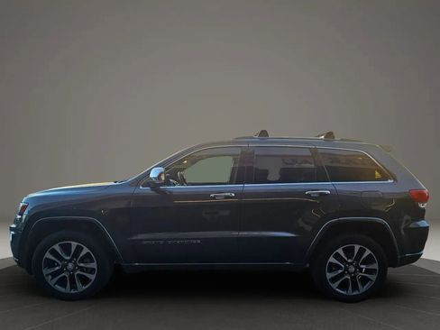 Used 2017 Jeep Grand Cherokee Overland image 2