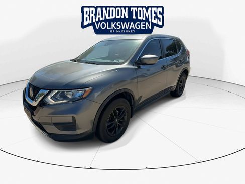 Used 2019 Nissan Rogue S FWD image 3