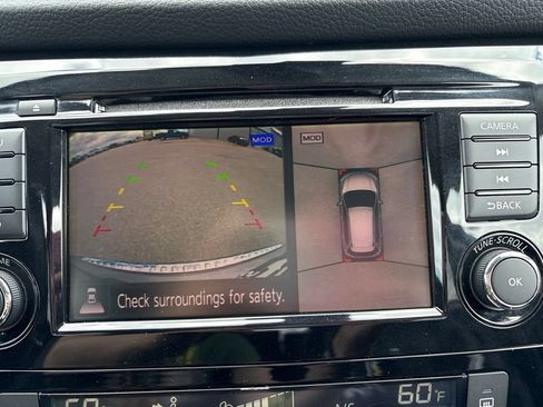Used 2018 Nissan Rogue SL FWD image 35