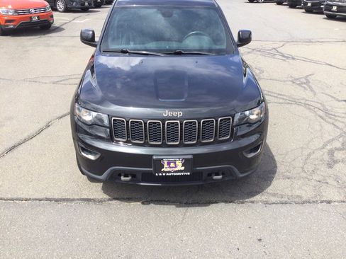 Used 2016 Jeep Grand Cherokee Laredo 75th Anniversary AWD/4WD image 5