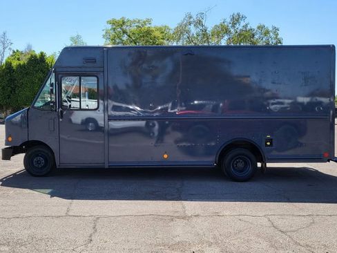 Used 2019 Ford E-450 and Econoline 450 Super Duty RWD image 5