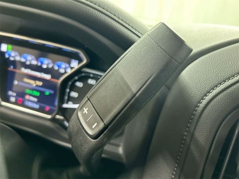 Used 2022 GMC Sierra 1500 Denali w/ Denali Premium Package image 18