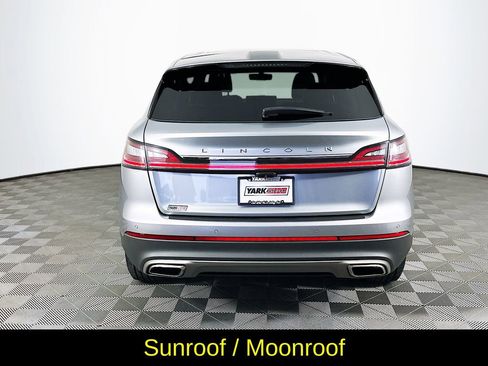 Used 2022 Lincoln Nautilus Reserve image 9