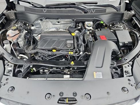 Certified 2025 Chevrolet Trax LT w/ LT Convenience Package image 31