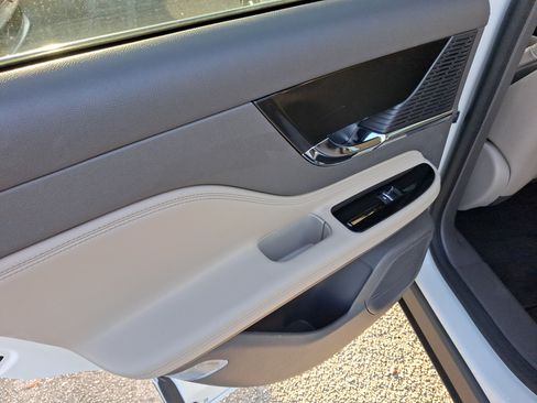 Certified 2022 Lincoln Corsair Reserve FWD image 9