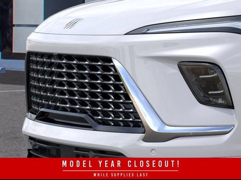 New 2025 Buick Enclave Avenir w/ Super Cruise Package AWD/4WD image 13
