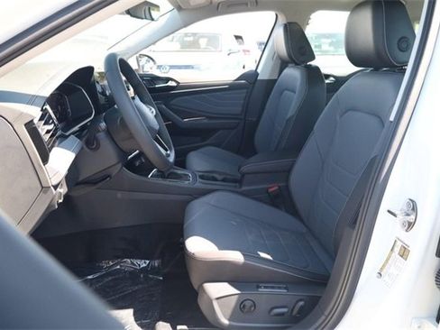New 2025 Volkswagen Jetta SEL image 8