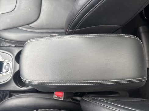 Used 2022 Jeep Cherokee Limited w/ Elite Package image 34