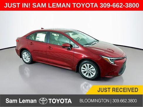 Used 2026 Toyota Corolla LE w/ LE Premium Package FWD image 1