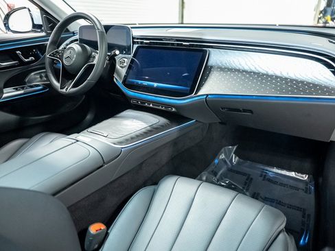 Used 2024 Mercedes-Benz E 350 4MATIC Sedan w/ Driver Assistance Package image 55