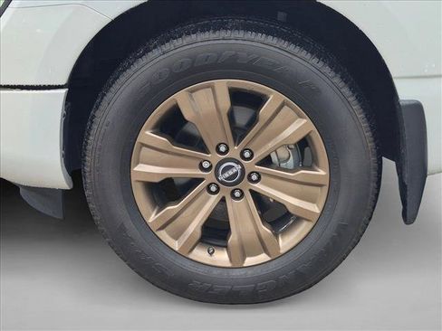 Used 2024 Nissan Titan SV w/ SV Bronze Edition Package RWD image 23