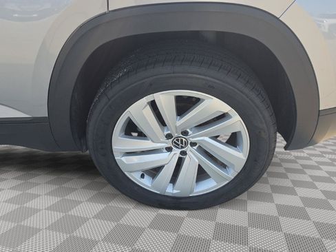 Certified 2023 Volkswagen Atlas Cross Sport SE w/ Panoramic Sunroof Package AWD/4WD image 21