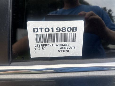 Used 2015 Toyota RAV4 XLE AWD/4WD image 11