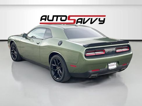 Used 2022 Dodge Challenger SXT w/ Blacktop Package RWD image 5