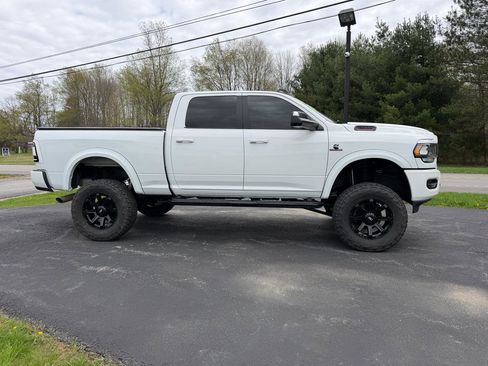 Used 2020 RAM 2500 Big Horn w/ Night Edition AWD/4WD image 4
