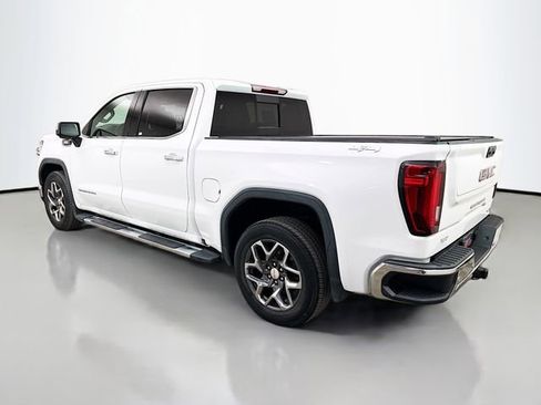Used 2022 GMC Sierra 1500 SLT w/ SLT Premium Plus Package AWD/4WD image 5