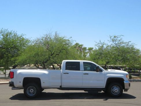 Used 2017 GMC Sierra 3500 2WD Crew Cab w/ Sierra Convenience Package image 3