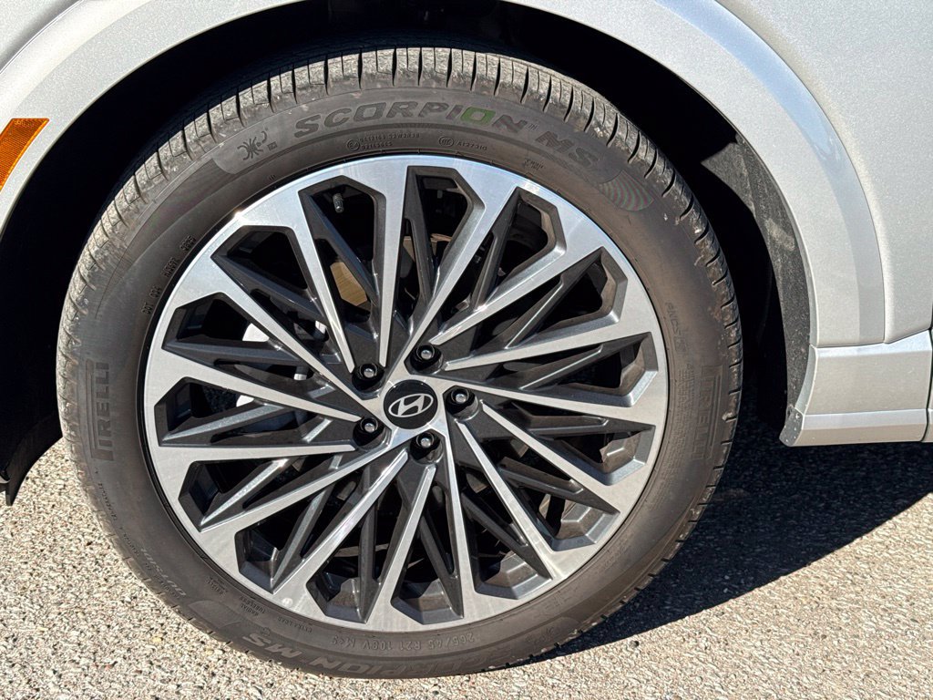 Used 2026 Hyundai Palisade Calligraphy AWD/4WD image 2