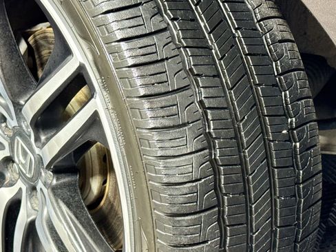 Used 2017 Honda Accord Touring image 38