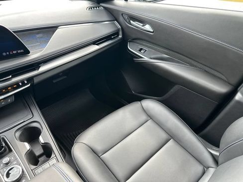 Certified 2025 Cadillac XT4 Sport AWD/4WD image 23