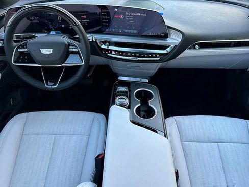 New 2026 Cadillac Lyriq Luxury image 13