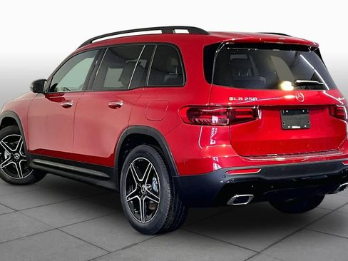 New 2026 Mercedes-Benz GLB 250 4MATIC image 3