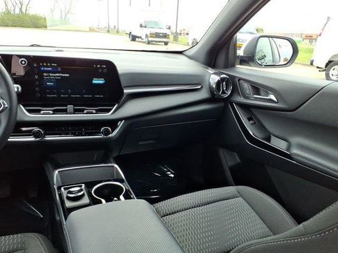 Used 2026 Chevrolet Equinox LT image 5