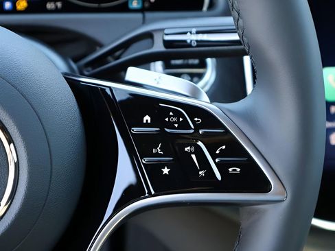 New 2026 Mercedes-Benz E 350 4MATIC Sedan image 34