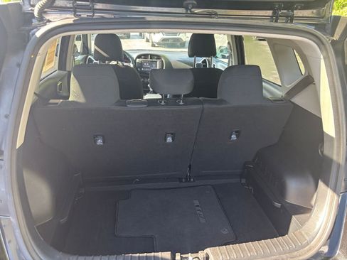 Used 2025 Kia Soul LX w/ LX Technology Package FWD image 25