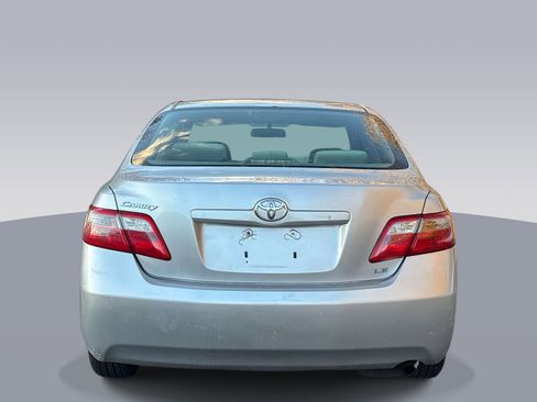 Used 2009 Toyota Camry LE image 3