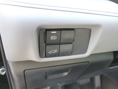 Certified 2025 Toyota Highlander XLE AWD/4WD image 28