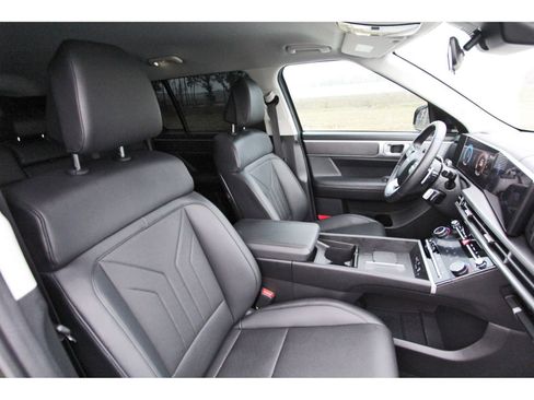 Used 2025 Hyundai Santa Fe SEL image 28